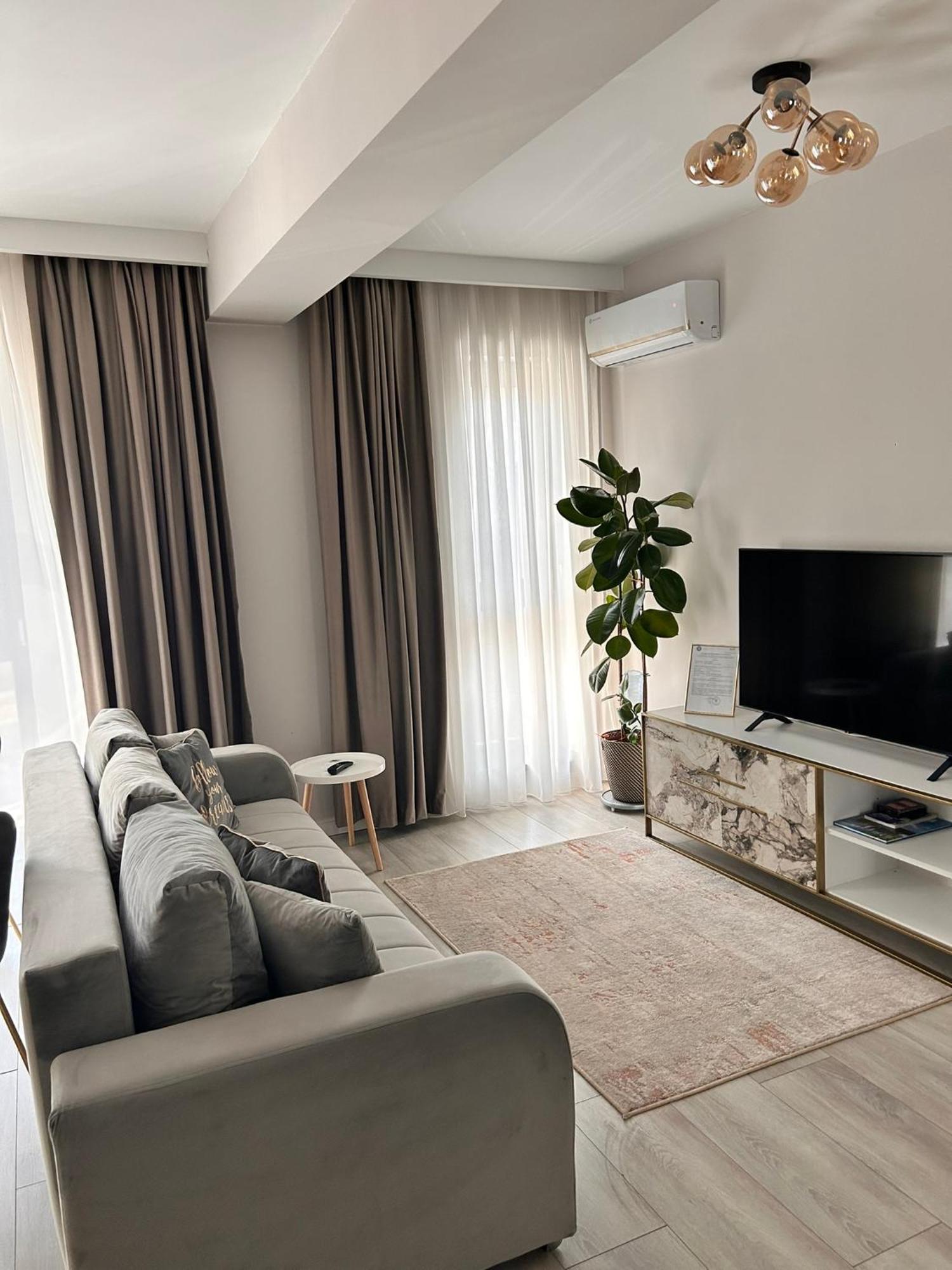 Elegance Apartment Bucharest Exterior photo